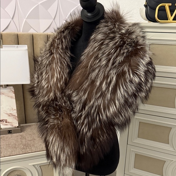 Saga fox fur stole wrap silver fox - Picture 2 of 13